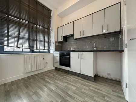 Studio to rent - Photo 3