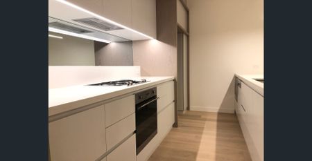 Luxury 1 Bedroom Apartment With Amazing Views - Photo 5