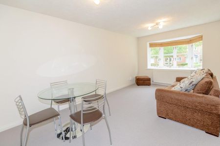 2 bedroom flat to rent - Photo 4