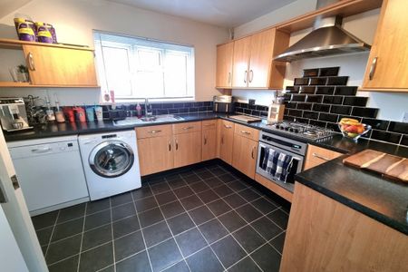 Tukes Avenue, GOSPORT - Photo 4