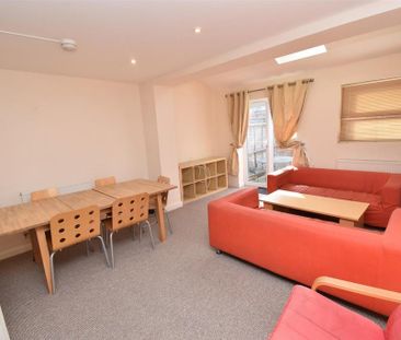 5 bedroom house to rent - Photo 2