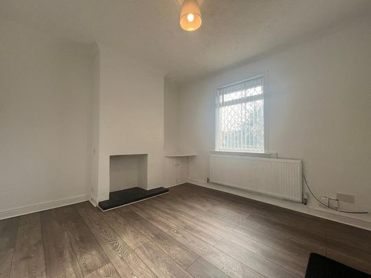 2 bedroom end of terrace house to rent - Photo 1