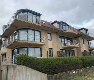 Gemeubeld appartement met twee slaapkamers en garage te huur! - Photo 1