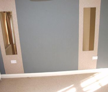 2 bedroom semi-detached house to rent - Photo 5