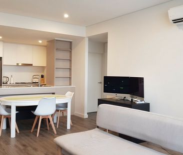 Spacious 2 Bedroom Unit - Great Location! - Photo 1
