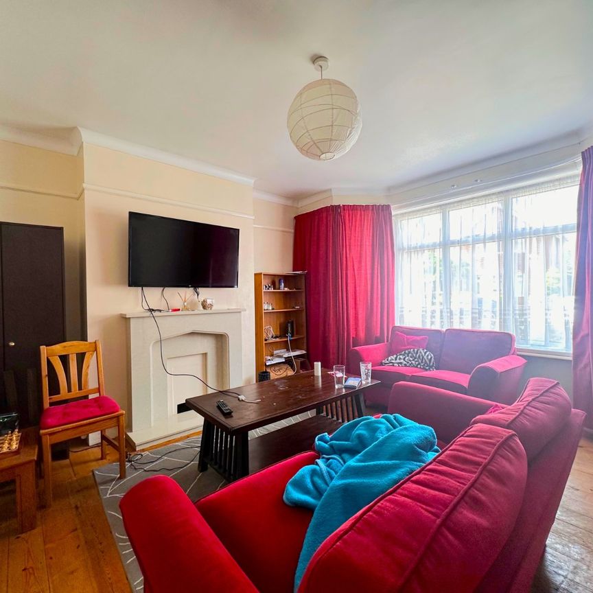 5 bedroom detached house to rent - Photo 1