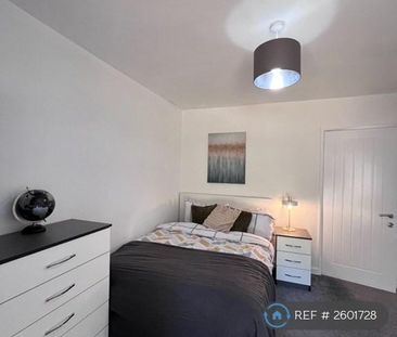 1 bedroom in a house share to rent - Photo 4