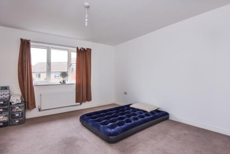 3 bedroom detached house to rent - Photo 3