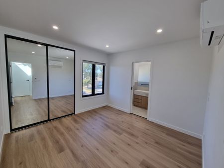 NEWLY BUILT townhouse - Photo 3