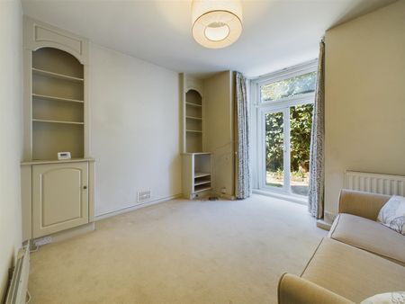 Thornbury Road, Isleworth - 1 bedroomProperty for lettings - Chasebuchanan - Photo 4