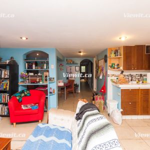 3 Bedroom Detached Home @ College & Ossington - Photo 2