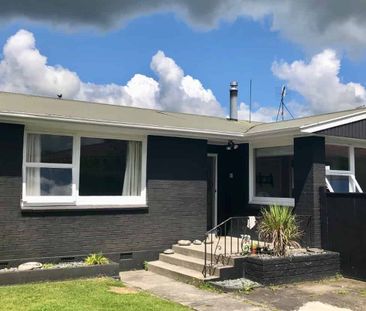 Family home in great location - Photo 1