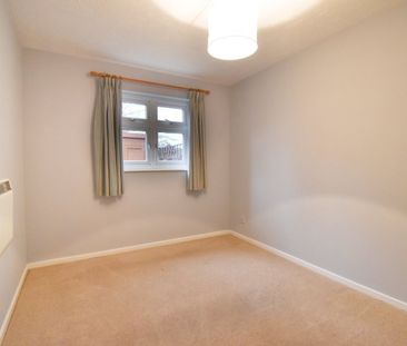 Shaw Drive, Walton-on-Thames, KT12 - Photo 1