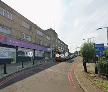 Studio Flat, Abbey Parade, W5 - Photo 1