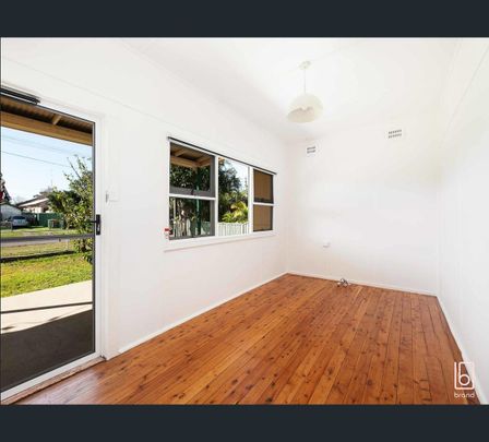 11 Wallis Avenue, Canton Beach, NSW 2263 - Photo 1