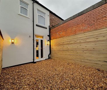 3 bedroom terraced house to rent - Photo 6