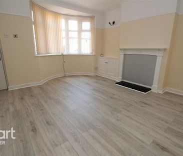 2 bedroom semi-detached house to rent - Photo 5