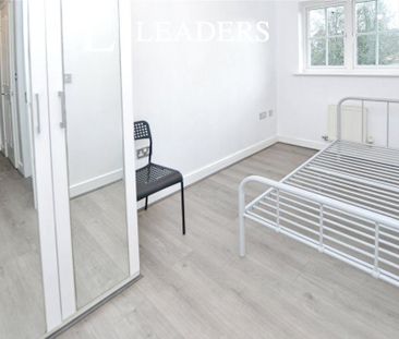 3 bedroom detached house to rent - Photo 3