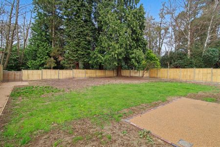 Octagon Road, Whiteley Village, Hersham - Photo 4