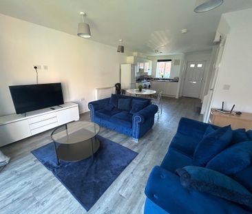 3 bedroom end of terrace to rent Saxelbye Avenue, Derby - Photo 5