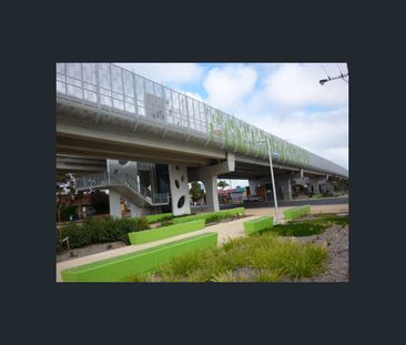 A Short Tram Ride to the City or Glenelg. - Photo 2