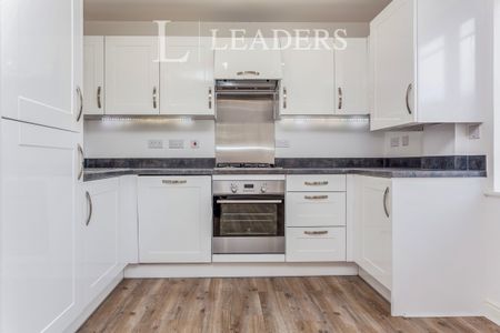 2 bedroom apartment to rent Hammingden Court, Crawley, RH10 - Photo 5