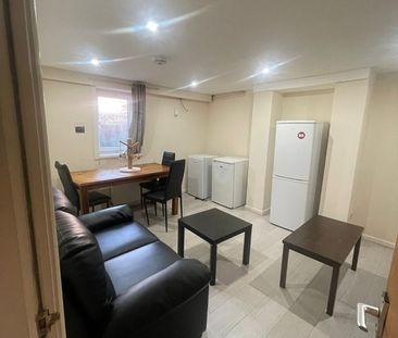 Room in a Shared House, Royal Park Avenue, LS6 - Photo 1