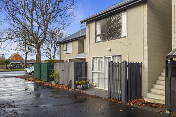 1-Bedroom Flat with Carport - Photo 1