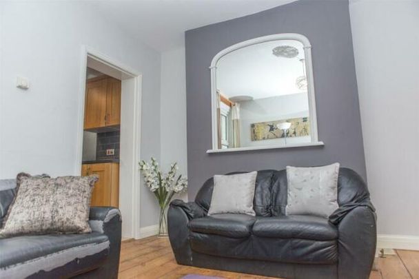 5 bedroom semi-detached house to rent - Photo 1