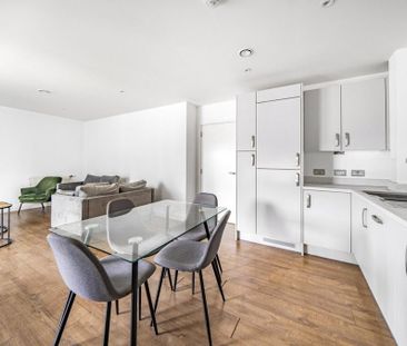 2 bedroom apartment to rent - Photo 3