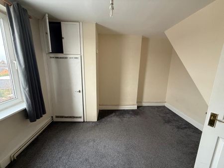 3 bedroom terraced house to rent - Photo 4