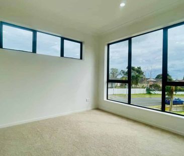 MANUREWA, 4 BEDROOMS - Photo 3