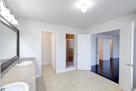 For Lease - 112 Golden Forest Road, Vaughan, Ontario - Photo 5