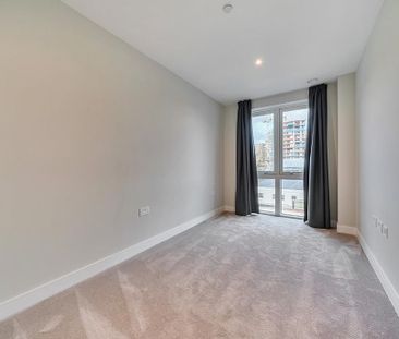 3 bedroom flat to rent - Photo 3