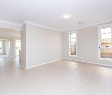 11 Dogwood Street, Gillieston Heights NSW 2321 - House For Rent | D... - Photo 4