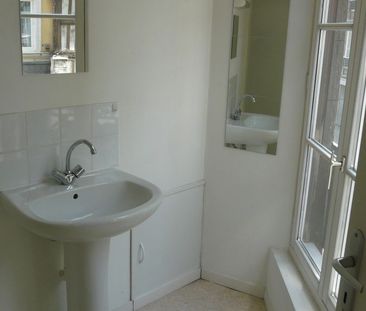 Location Appartement 2 pièces 27m² - Photo 2