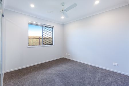 2/12 Pelham Street, Logan Reserve QLD 4133 - House For Rent | Domain - Photo 4