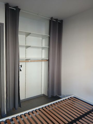 Location Appartement 2 pièces 28m² - Photo 2