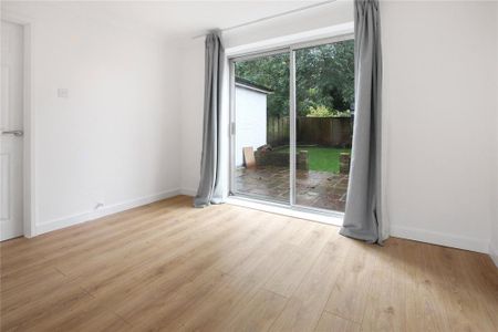 3 bedroom terraced house to rent - Photo 2