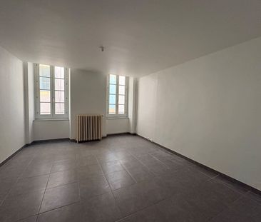 Location Appartement 2 pièces 61m² - Photo 3