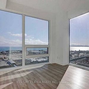 3 Bedroom, 2 Bathroom - Liberty Market Tower - Photo 2