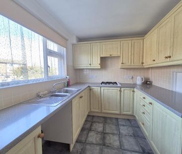 2 bedroom property to rent - Photo 1