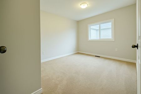 For Lease - 6 Upper Mercer Street Unit# B6, Kitchener, Ontario - Photo 4