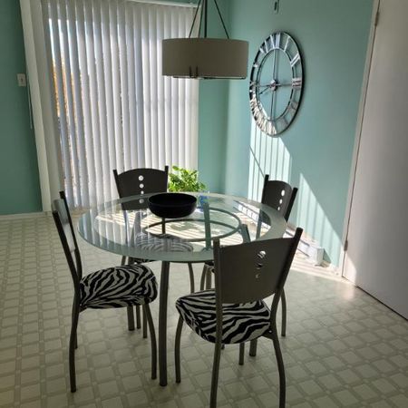 Beau Grand 4 1/2 propre à louer - Photo 3