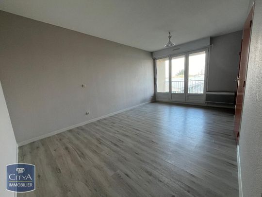 Location Appartement 1 pièce 26m² POITIERS 86000 - Photo 1