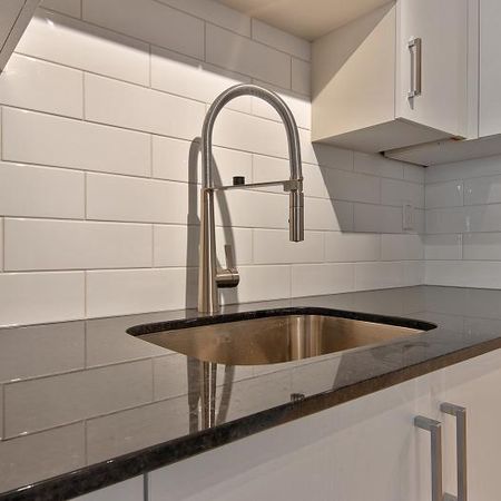 4 1/2 Style-Condo rénové à aire ouverte Verdun - internet inclus - Janvier - Photo 4