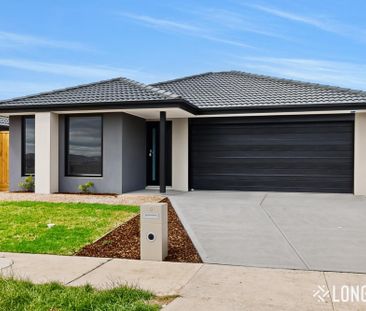5 Newcastle Road, Rockbank VIC 3335 - House For Rent | Domain - Photo 2