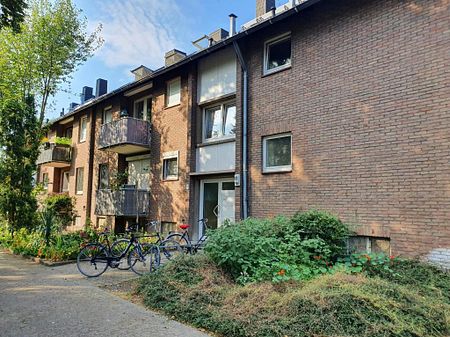 Kurzfristig bezugsfertig! Tolll geschnittene 3-Zimmer-Dachgeschosswohnung in Bocholt - Photo 2