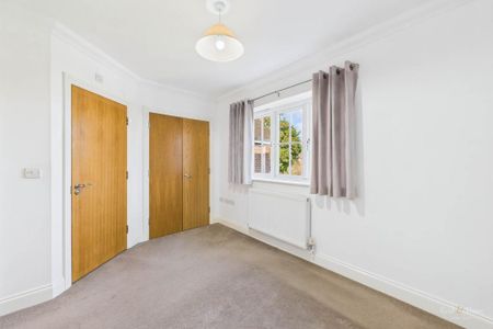 4 bedroom detached house to rent - Photo 3