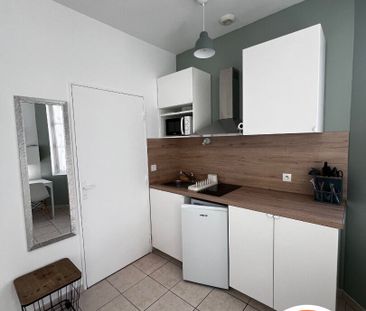 Location Appartement 1 pièce 14m² - Photo 4